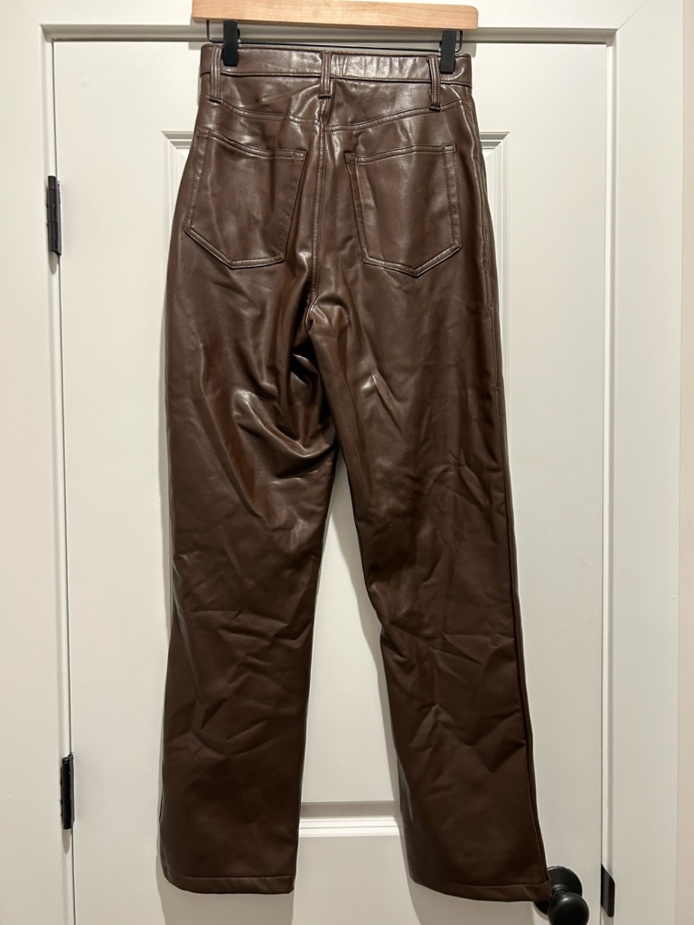 Abercrombie and FitchThe 90's Straight Ultra High Rise Vegan Leather Pant 27/4 - Picture 7 of 8